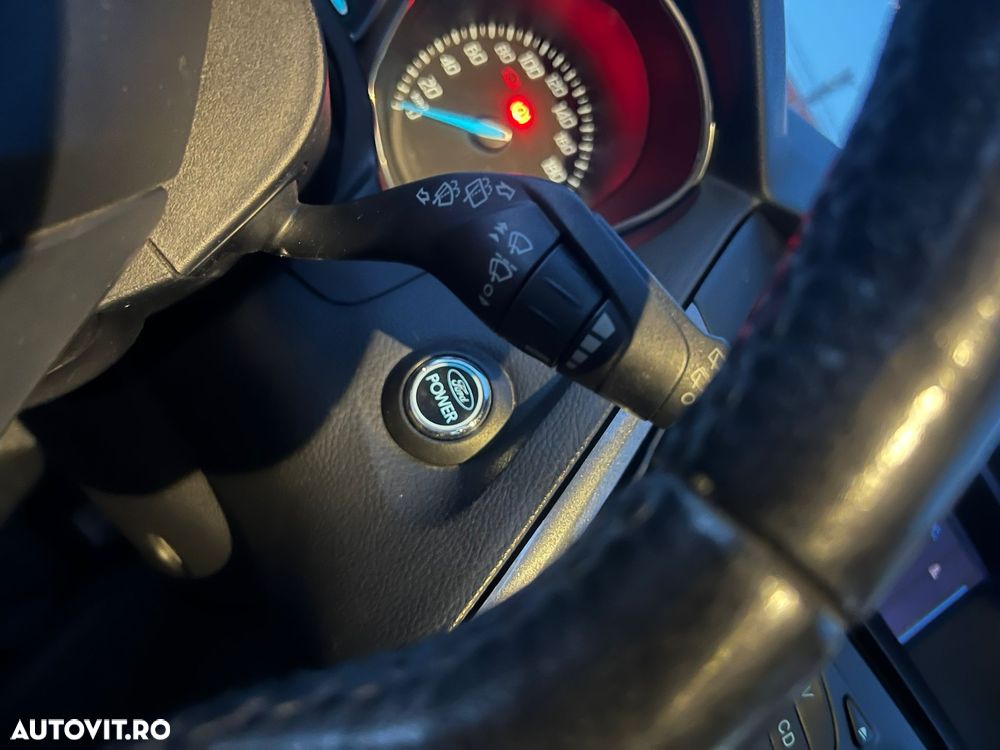 Ford Focus 1.6 TDCI DPF Titanium - 19