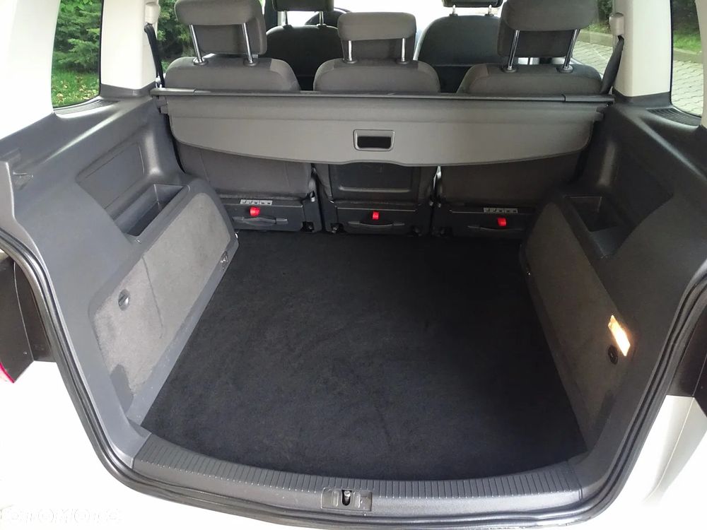 Volkswagen Touran 1.6 TDI DPF BlueMotion Technology Comfortline - 9