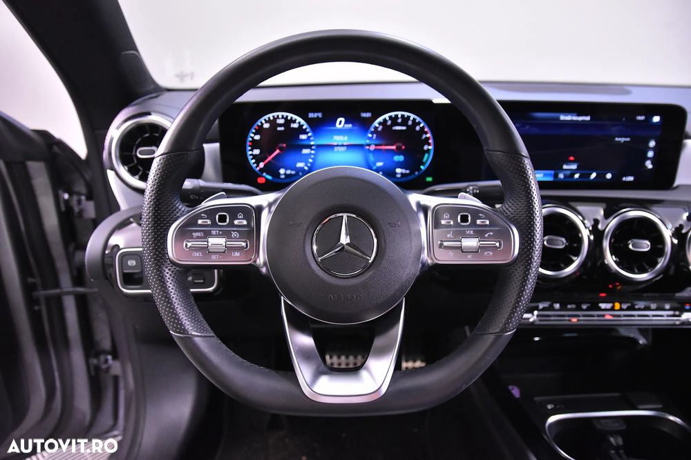 Mercedes-Benz CLA 250 e 8G-DCT AMG Line - 16