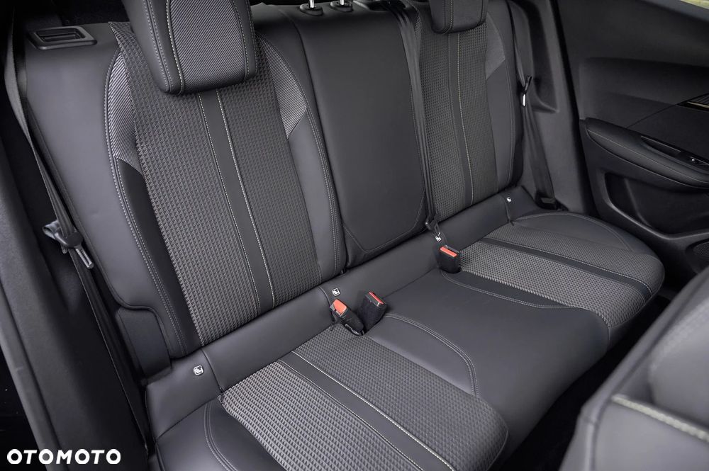 Peugeot 2008 PureTech 130 Stop&Start GT-Line Edition - 25