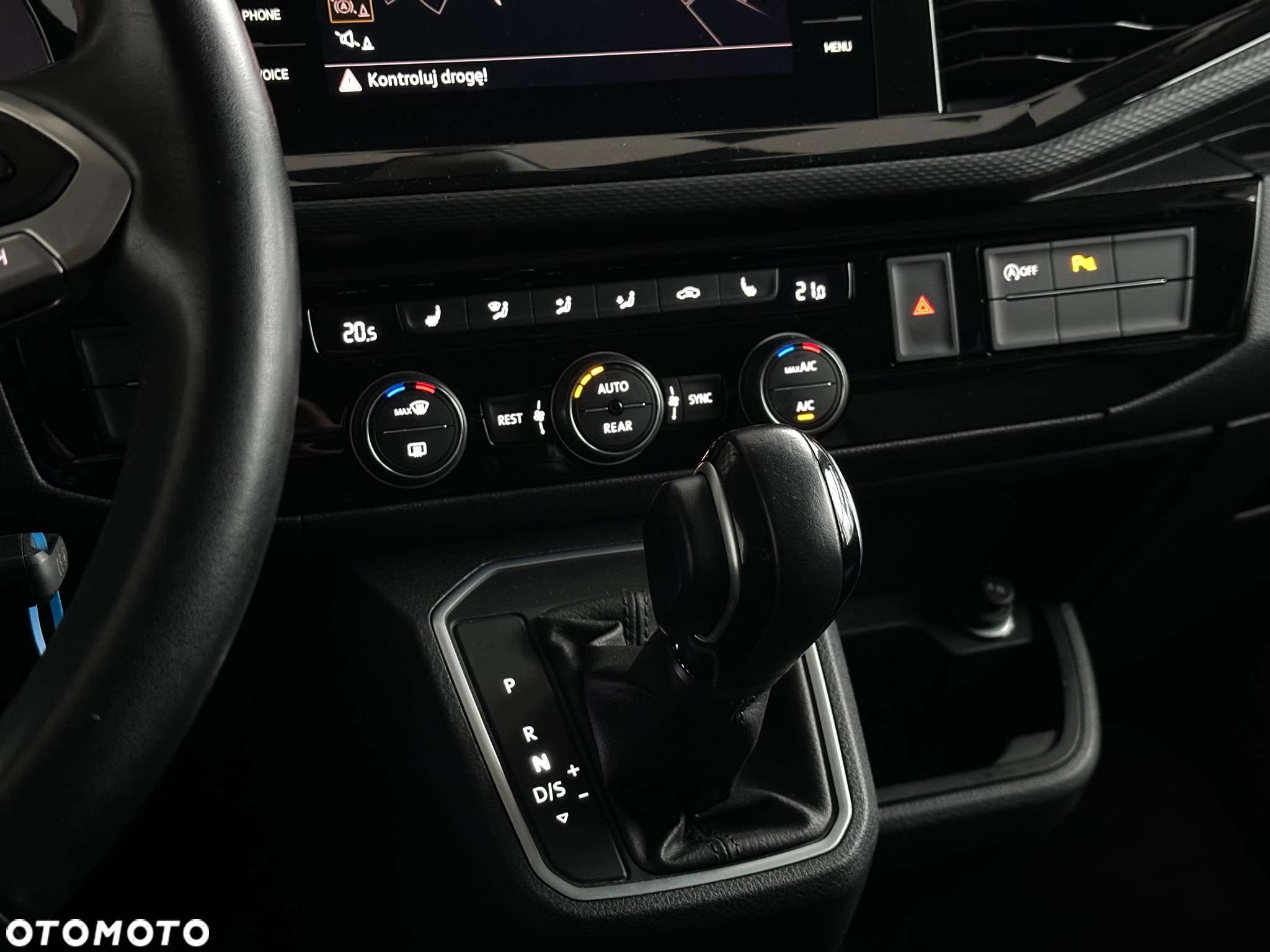Volkswagen Multivan 2.0 TDI L1 Generation SIX DSG - 26