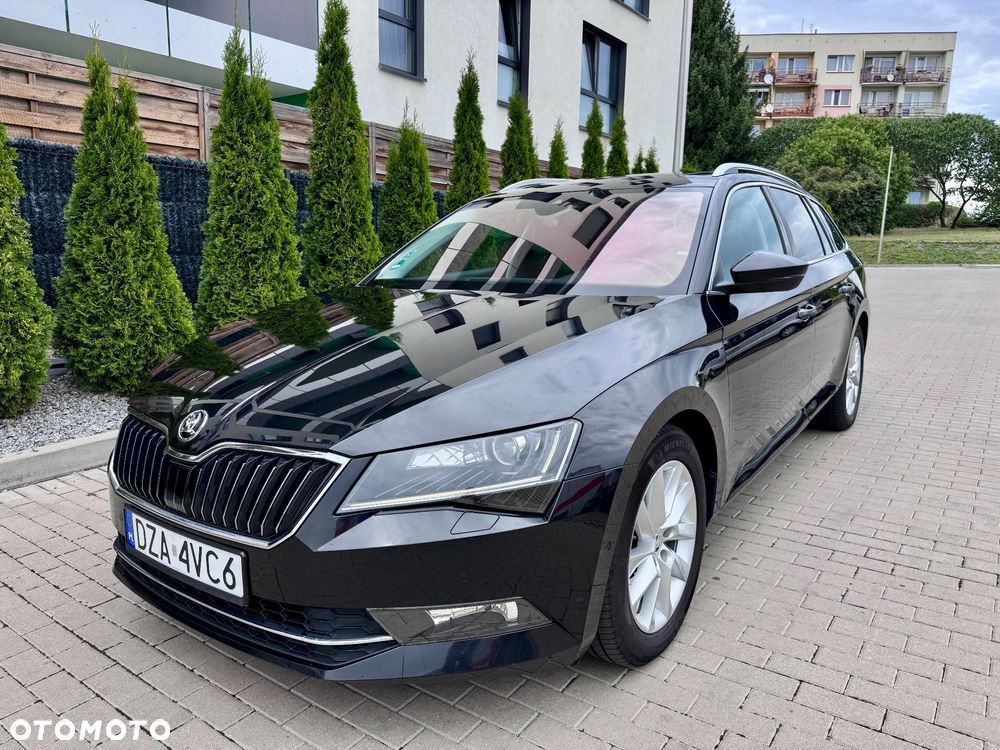 Skoda Superb 2.0 TDI L&K DSG - 2
