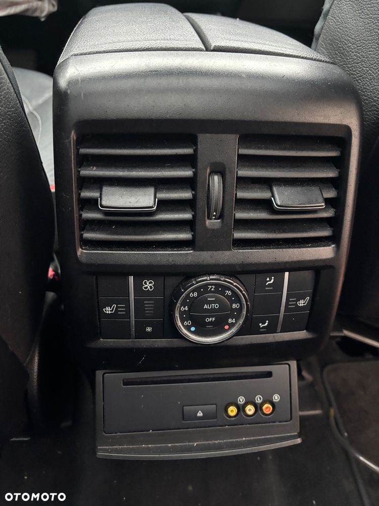 Mercedes-Benz GL - 28