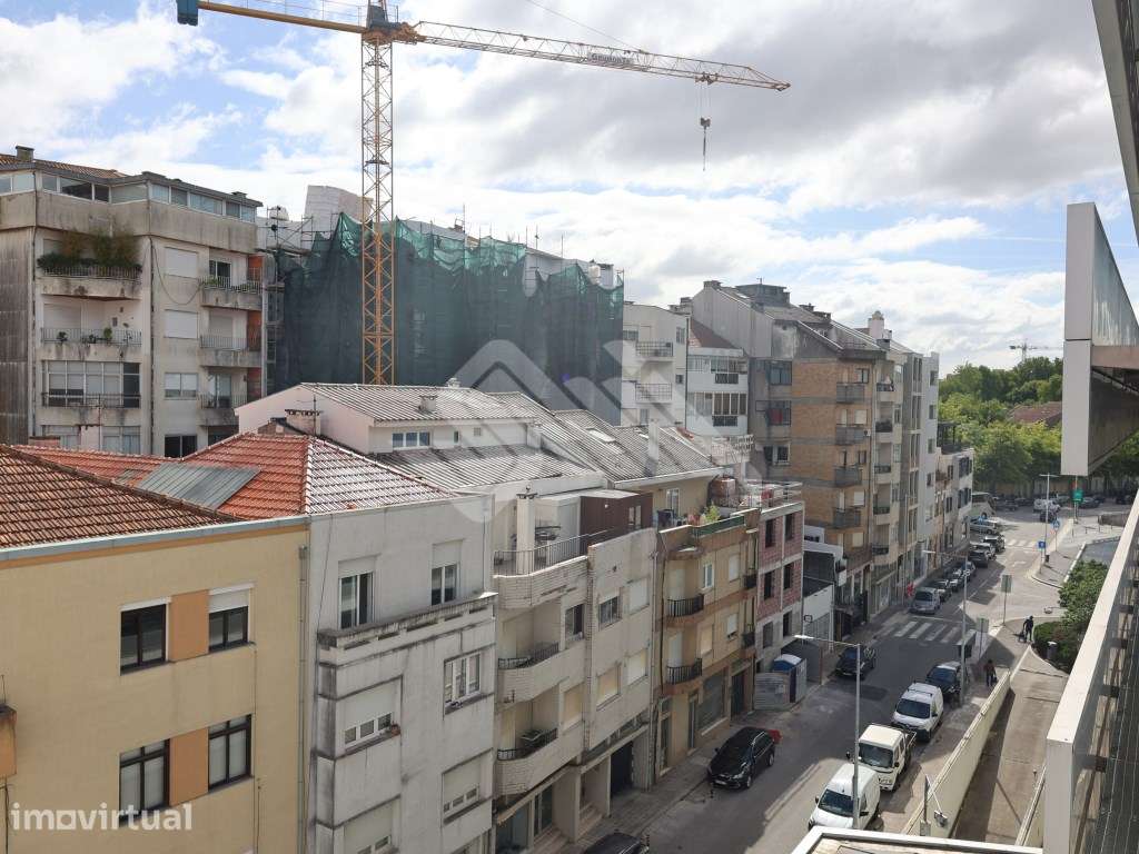 Apartamento T1 com Vista Panorâmica - Rotunda da Boavista / Casa da... - Grande imagem: 4/22