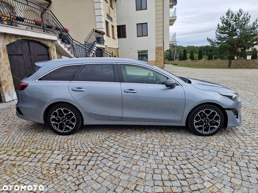 Kia Ceed SW 1.5 T-GDI DCT7 OPF GT Line - 2