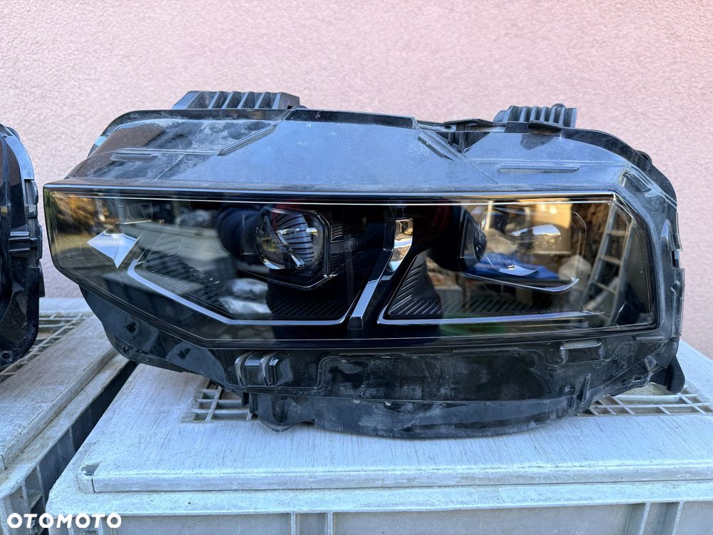 Lampa przednia LYNK&CO 01 FULL LED KOMPLET EUROPA ORYGINALNE ZKW - 2