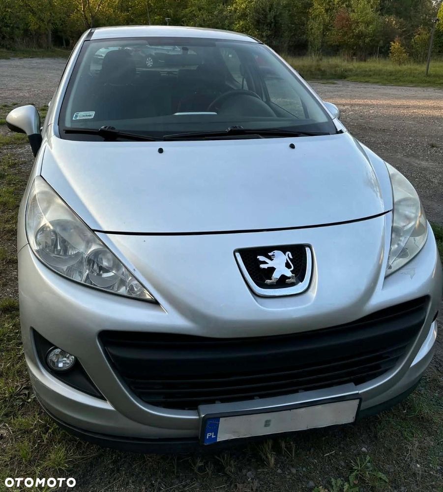 Peugeot 207 - 1