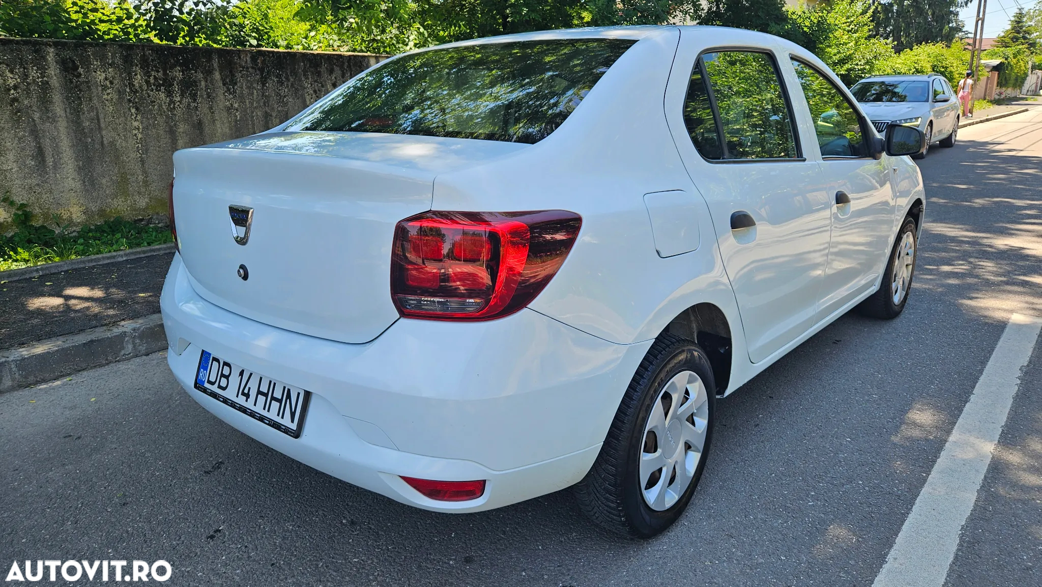Dacia Logan 1.0 SCe SL PLUS - 4
