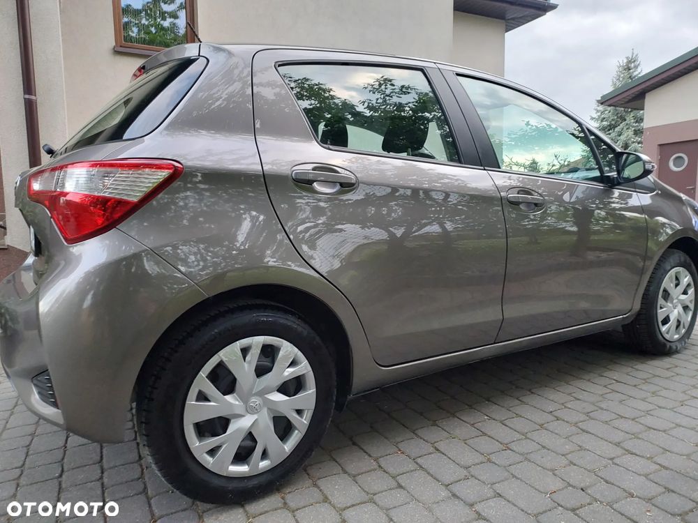 Toyota Yaris 1.5 Premium - 3
