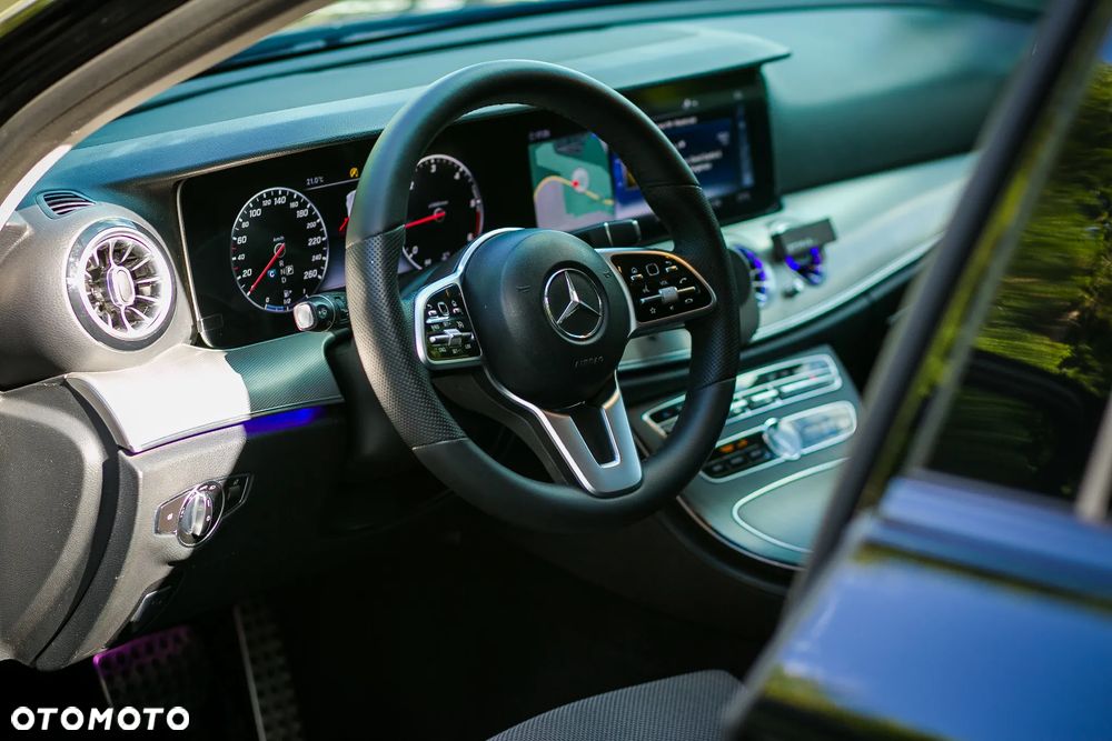 Mercedes-Benz Klasa E 220 d 9G-TRONIC - 16