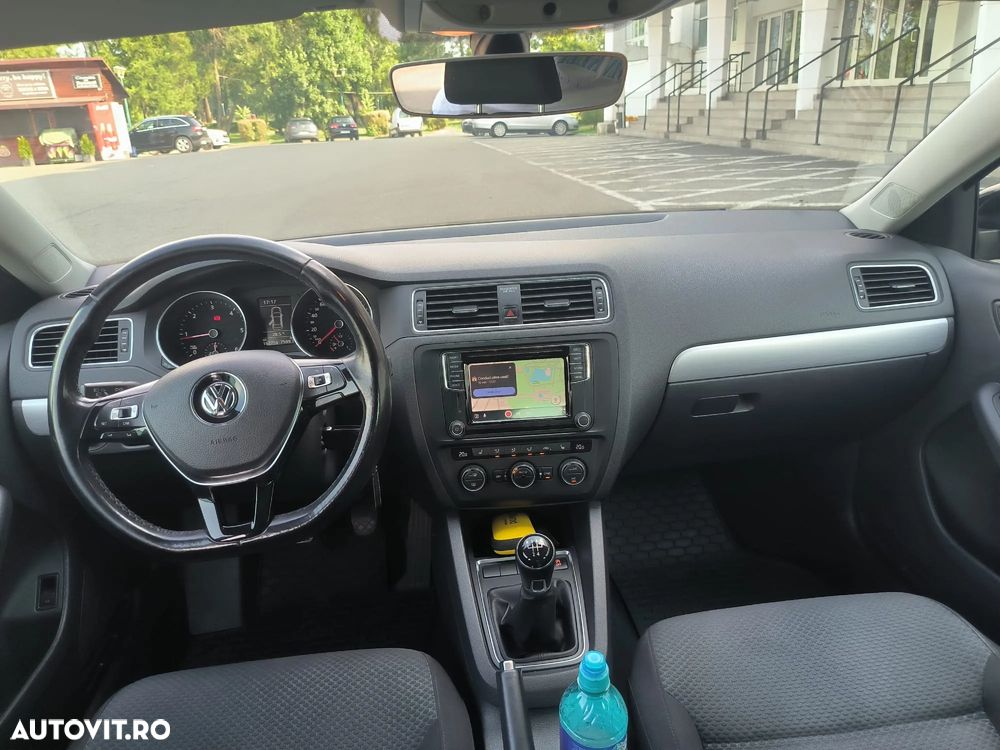 Volkswagen Jetta 2.0 TDI Comfortline - 8
