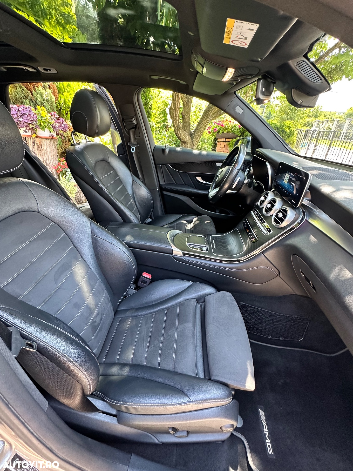 Mercedes-Benz GLC 300 4MATIC - 10