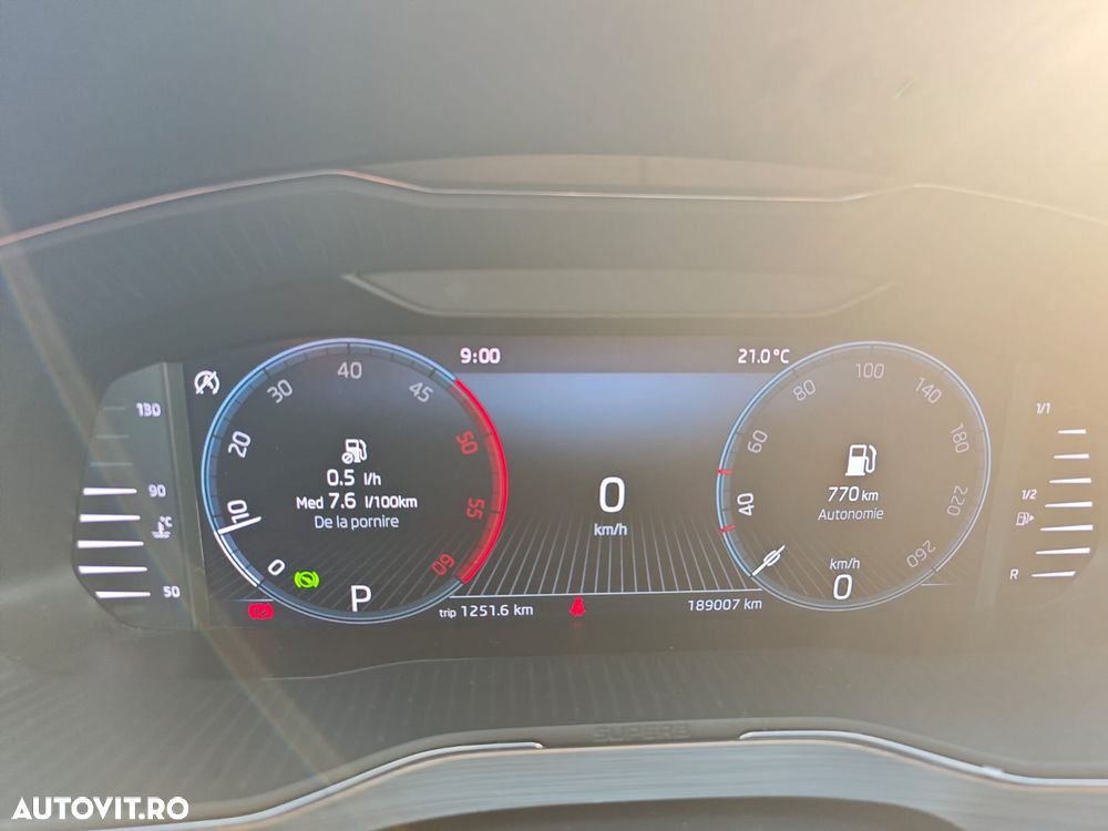 SKODA Superb 2022 — imagine 19