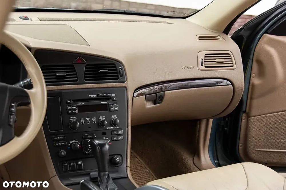 Volvo XC 70 2.4D AWD Summum - 33