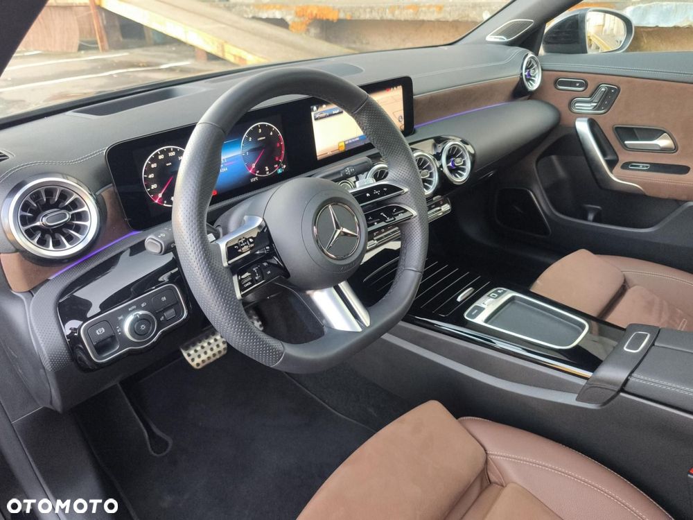 Mercedes-Benz CLA - 9