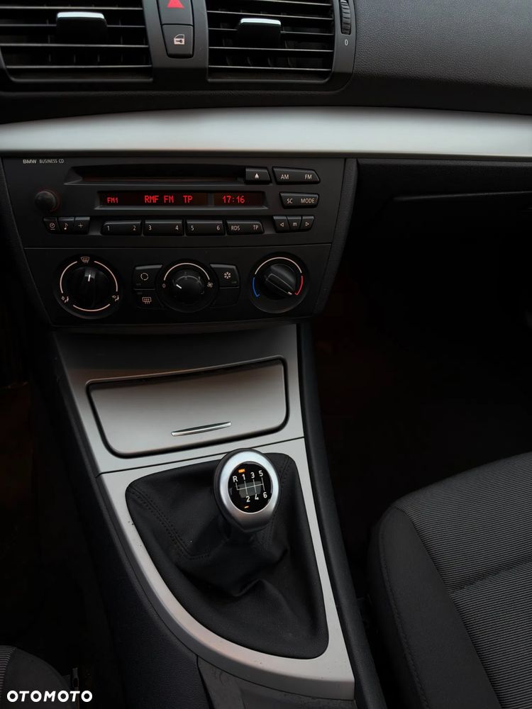 BMW Seria 1 116i - 21