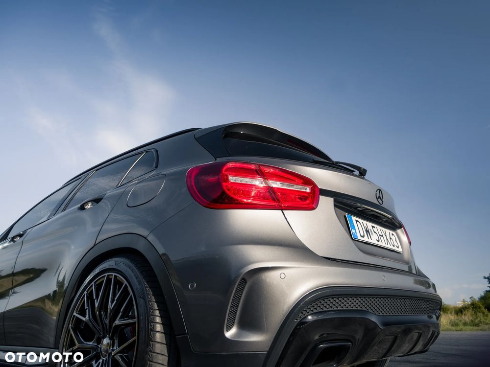 Mercedes-Benz GLA 200 7G-DCT AMG Line - 11