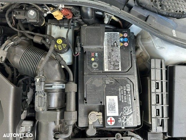 Volkswagen Golf 1.6 TDI DSG Highline - 9
