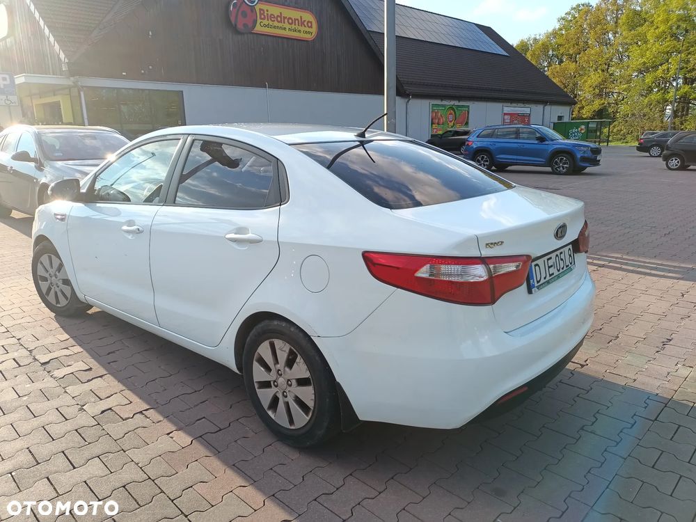 Kia Rio - 6