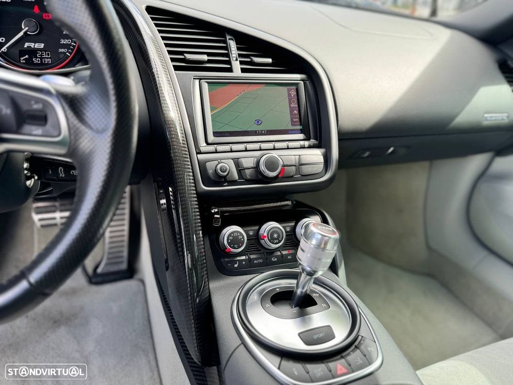 Audi R8 Spyder 5.2 FSi V10 quattro R tronic - 30