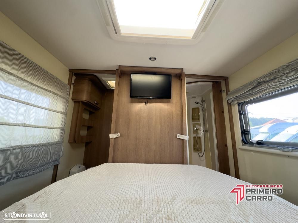 McLouis MC4 Cama central e basculante - 12