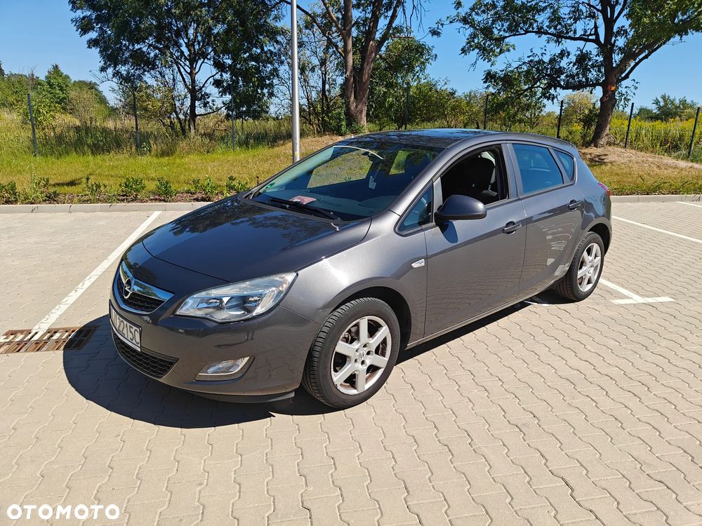Opel Astra - 1