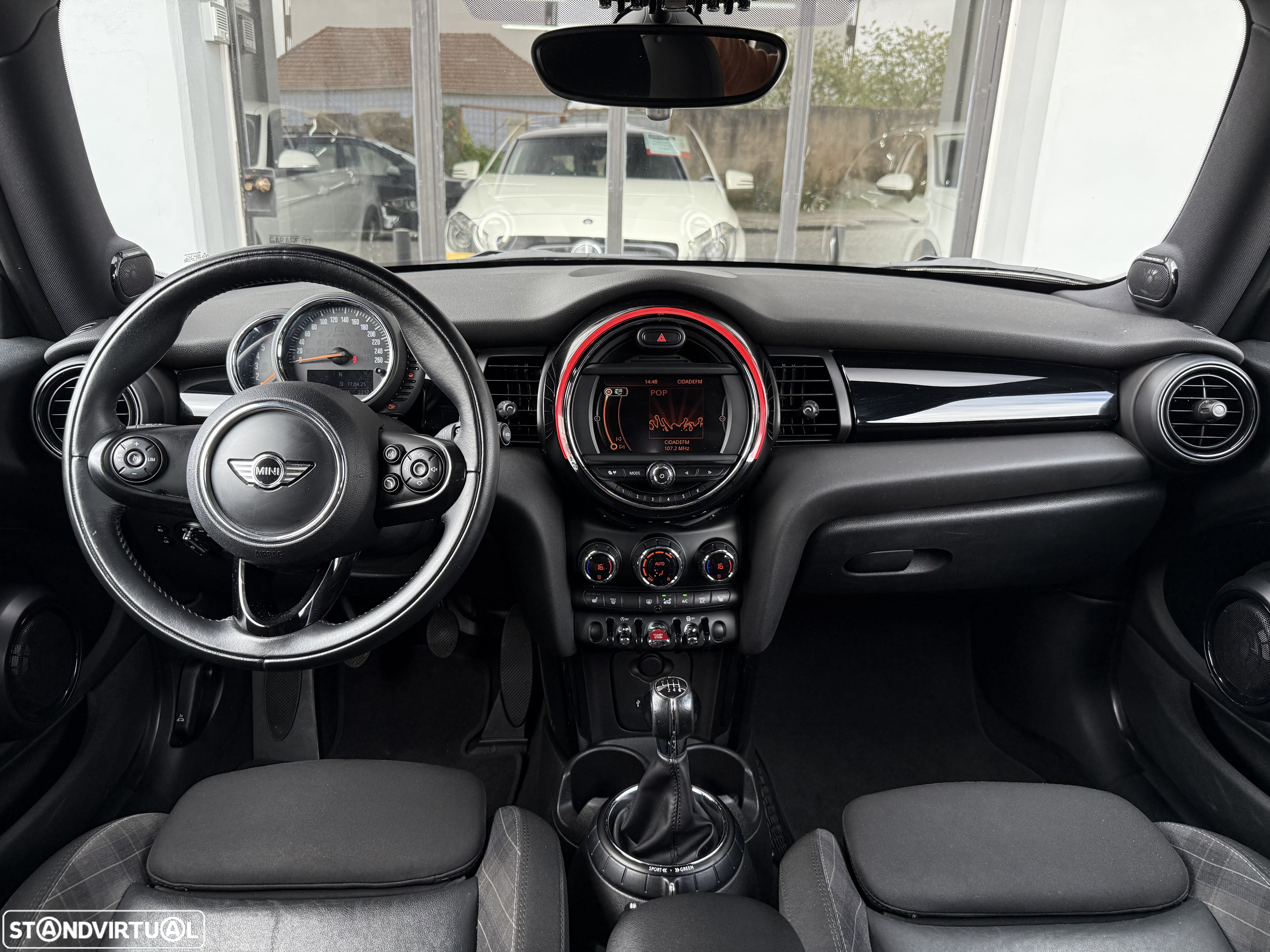MINI 3 Portas Cooper D - 18