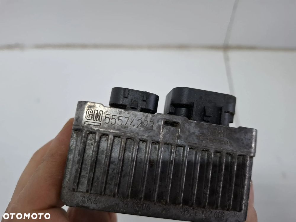 STEROWNIK ŚWIEC ŻAROWYCH 55574293  OPEL INSIGNIA A 2,0 CDTI - 2