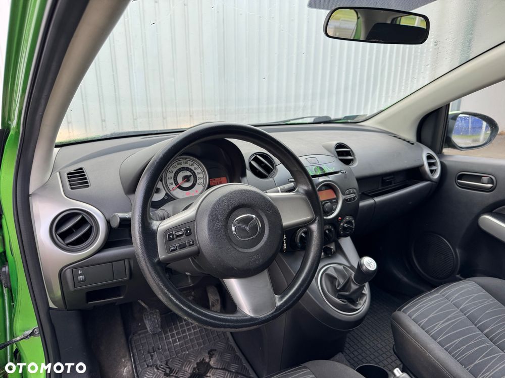 Mazda 2 - 13