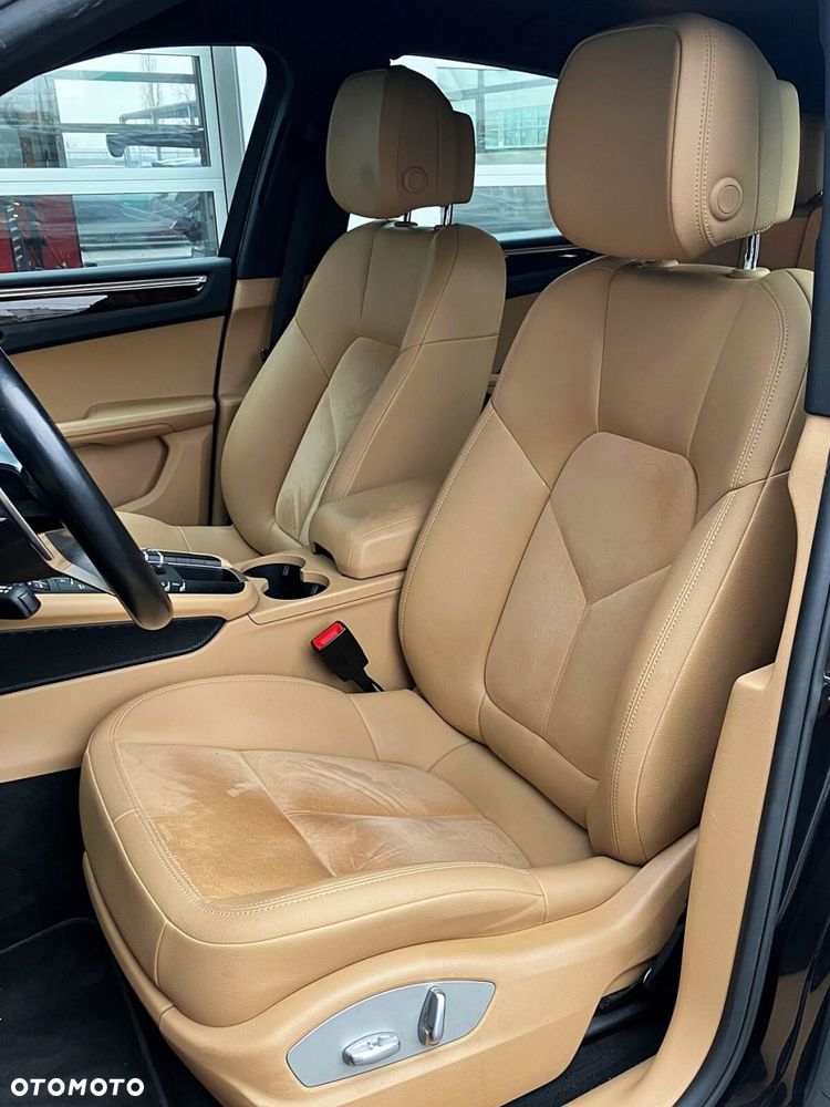 Porsche Macan - 10