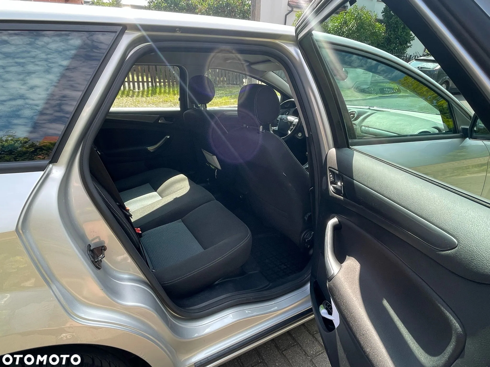 Ford Mondeo 2.0 TDCi Ghia - 21