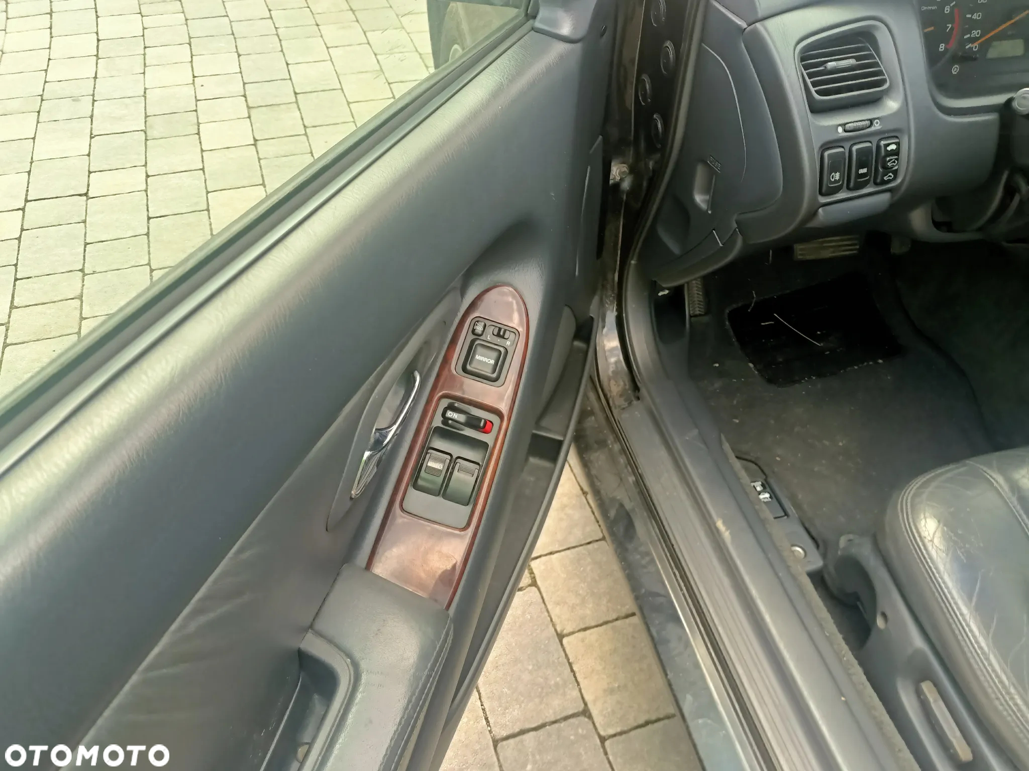 Honda Accord 3.0i ES - 10