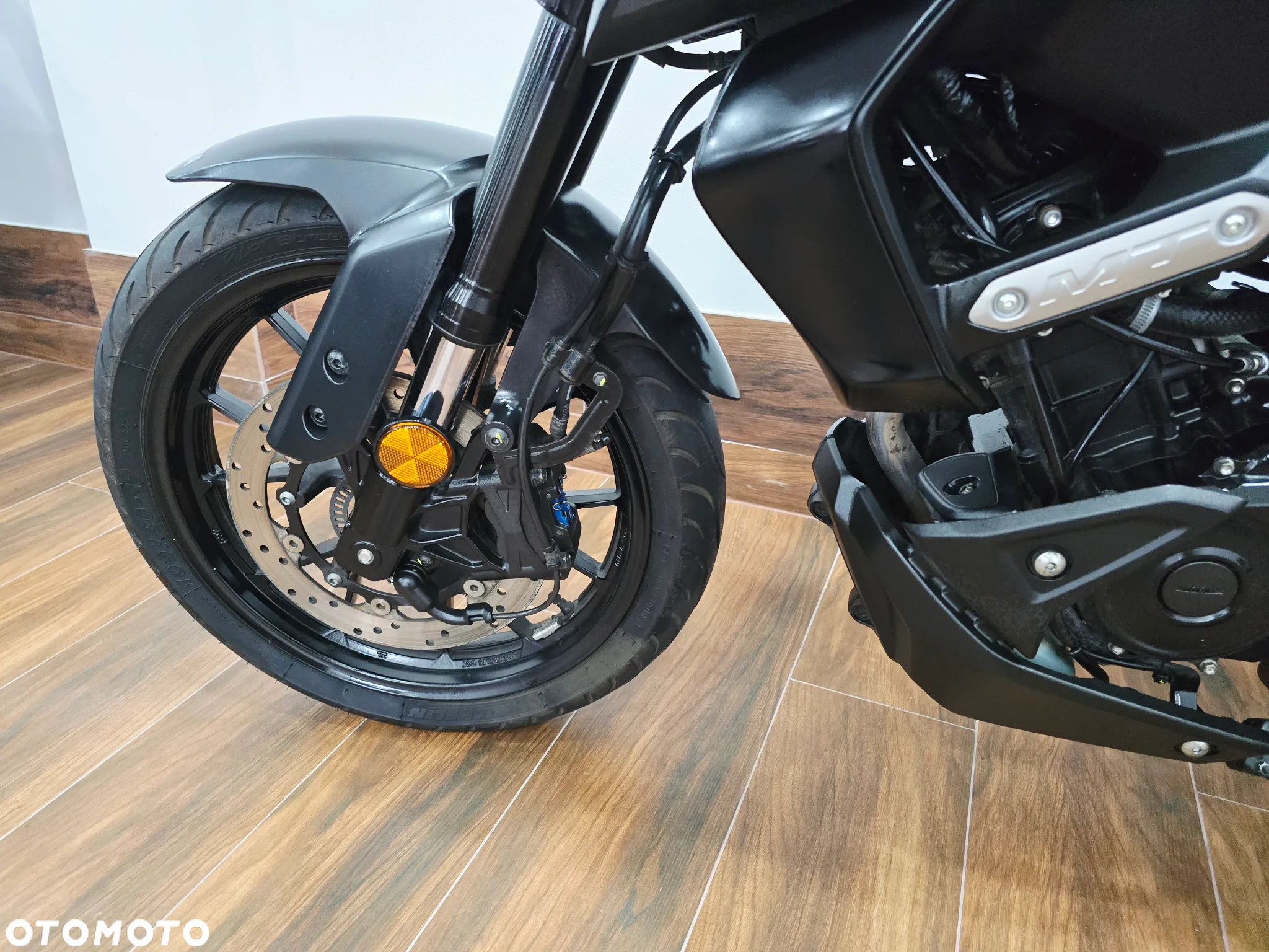 Yamaha MT - 24