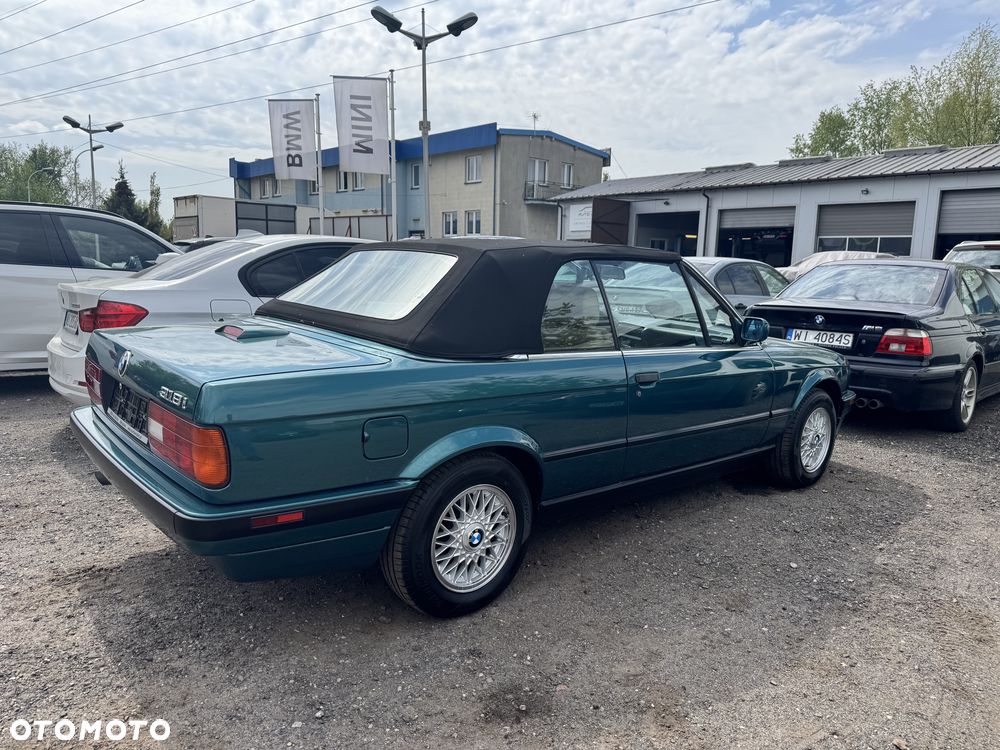 BMW Seria 3 318is - 9