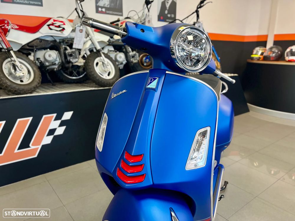 Piaggio Vespa GTS 125 - 3