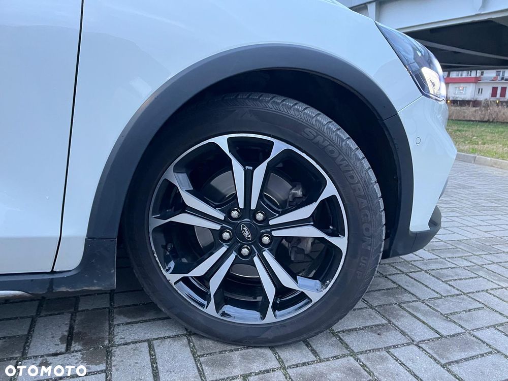 Ford Focus 1.0 EcoBoost Active - 17