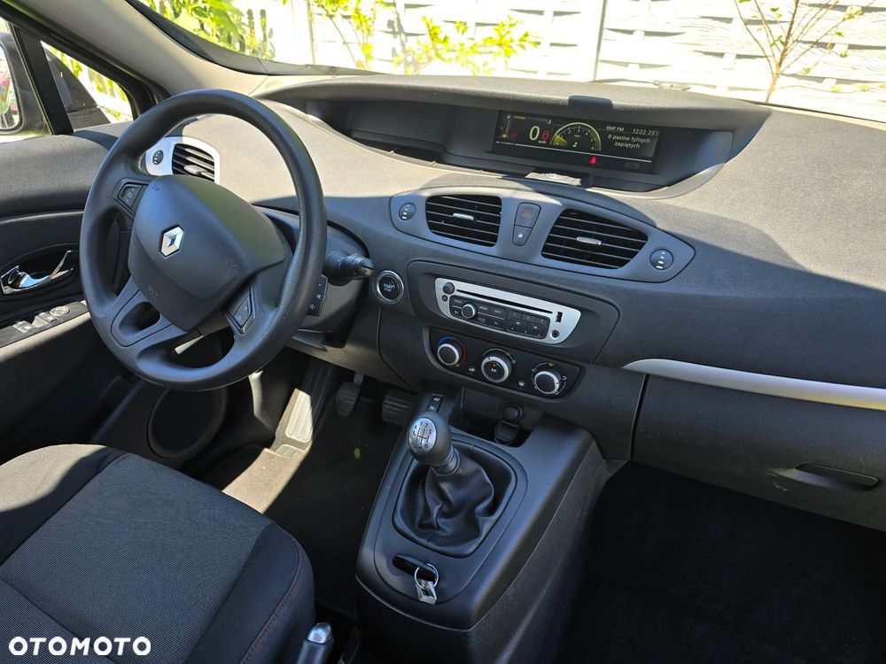 Renault Scenic - 22