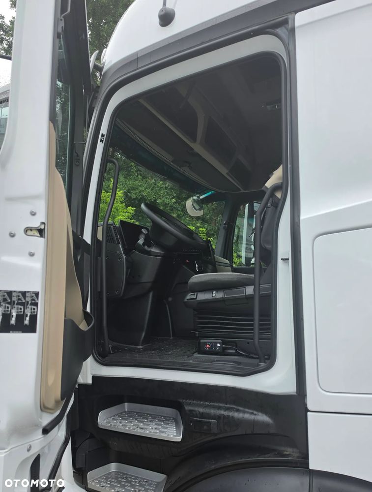 Mercedes-Benz actros - 6