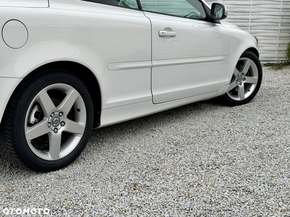 Volvo C70 2.0D Momentum - 25