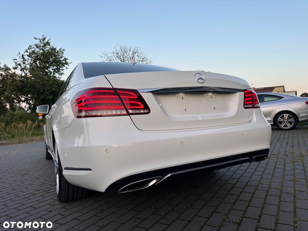 Mercedes-Benz Klasa E 220 CDI BlueEff Avantgarde - 22