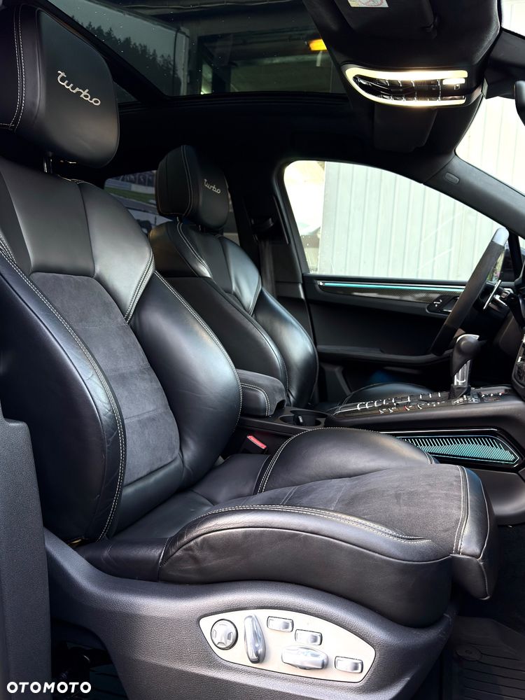 Porsche Macan - 17
