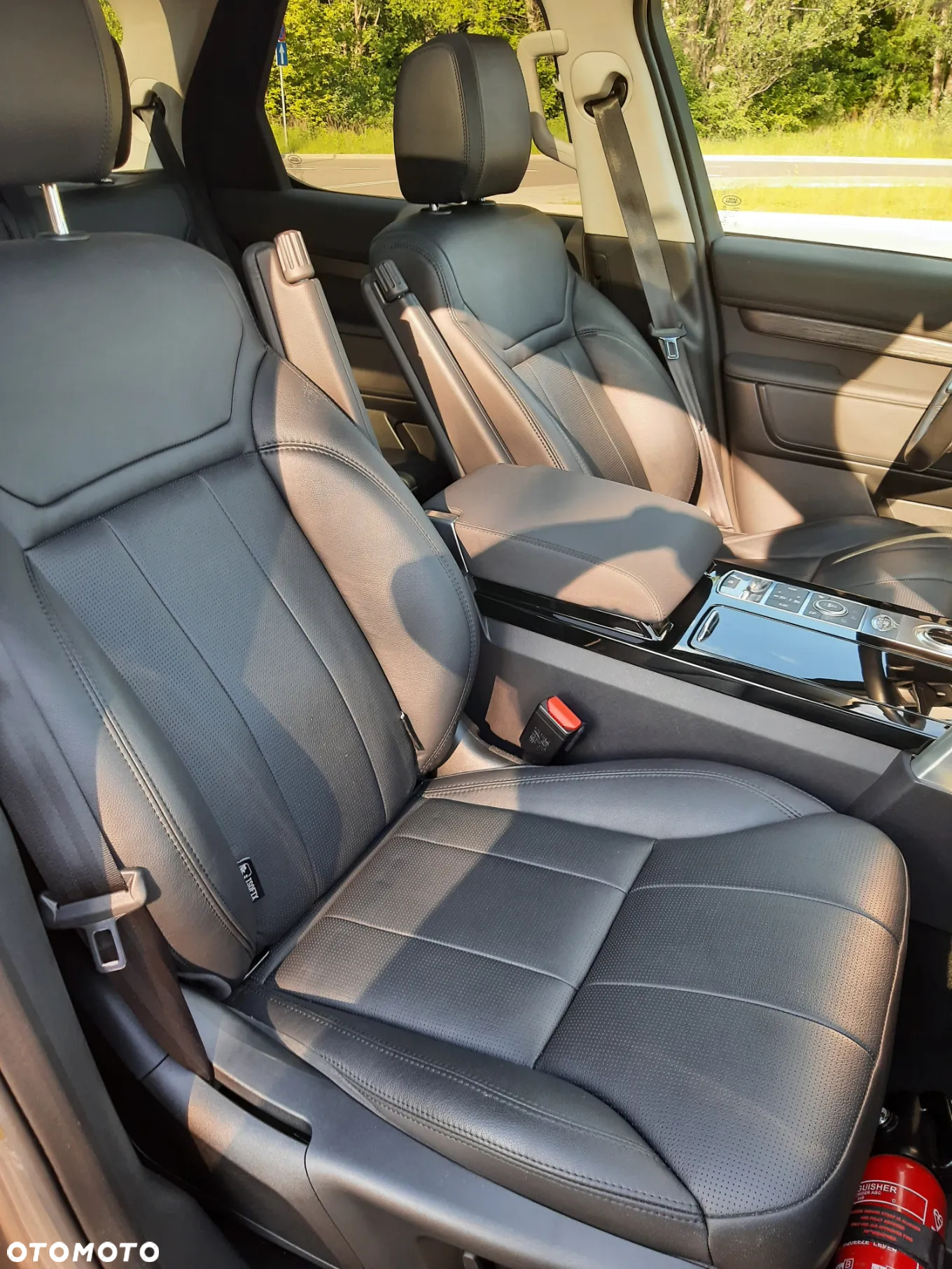Land Rover Discovery V 3.0 SDV6 HSE - 7