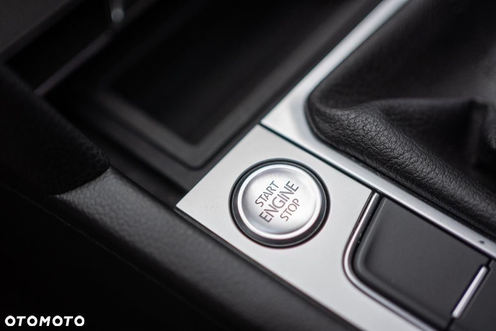 Volkswagen Passat 1.4 TSI BMT ACT Highline - 34