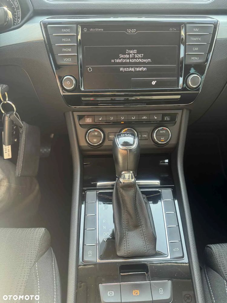 Skoda Superb 2.0 TDI Ambition DSG7 - 13