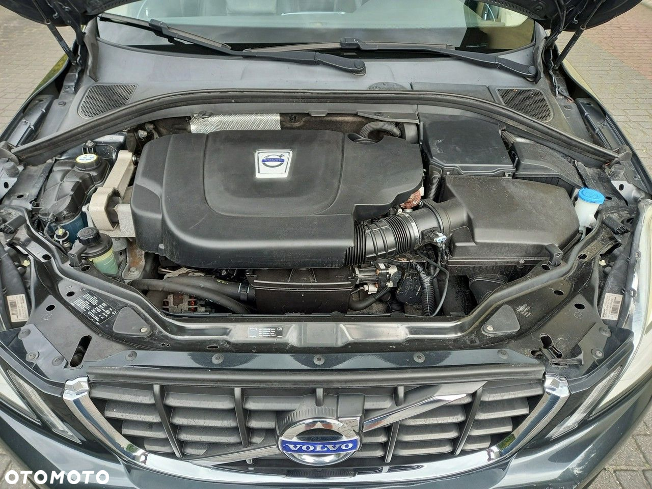 Volvo XC 60 D4 Geartronic Momentum - 17