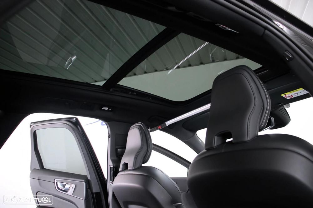 Volvo XC 60 2.0 T6 PHEV Black Edition AWD - 17