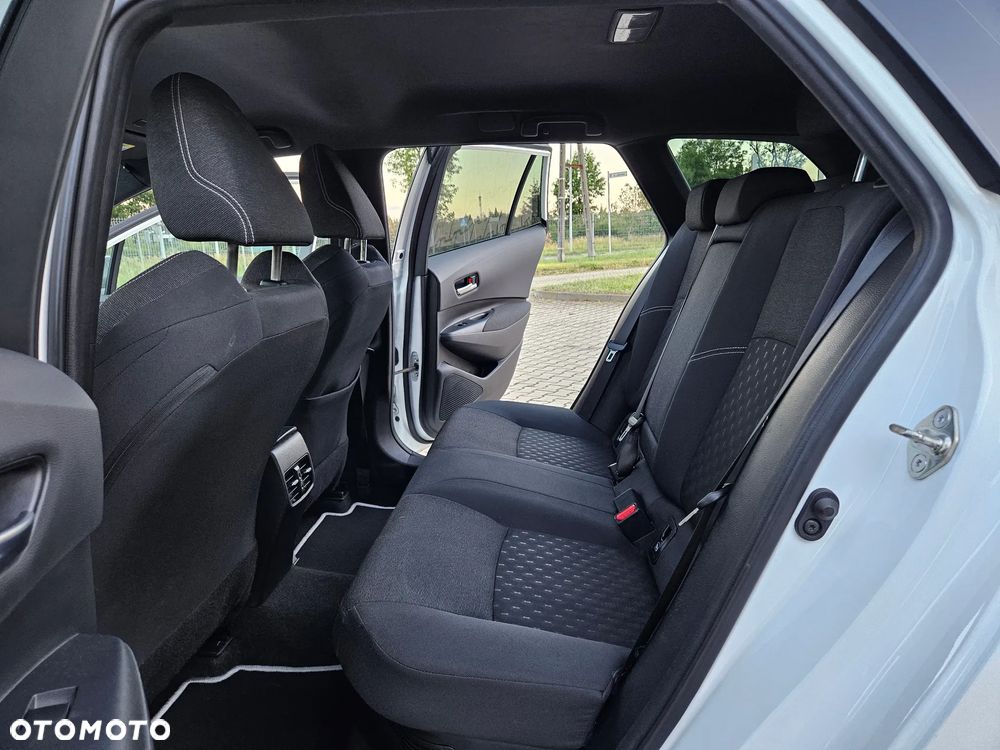 Toyota Corolla 1.8 Hybrid Comfort - 22