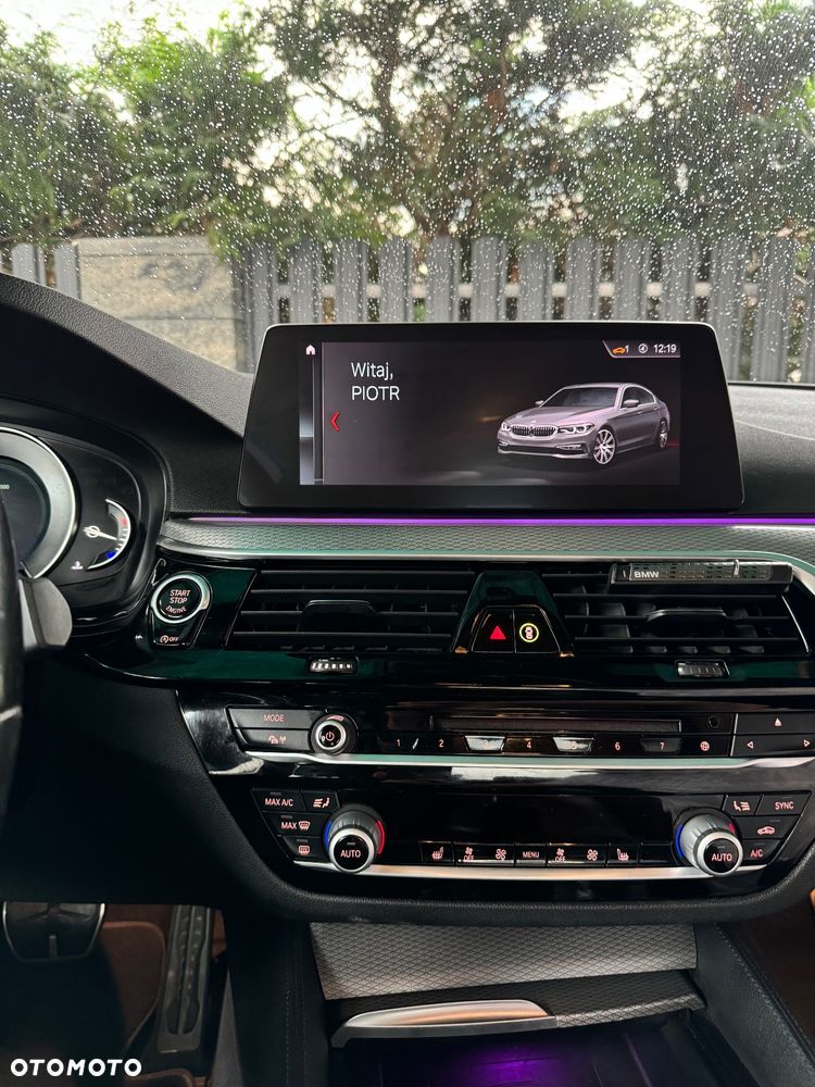 BMW Seria 5 520d xDrive M Sport sport - 37