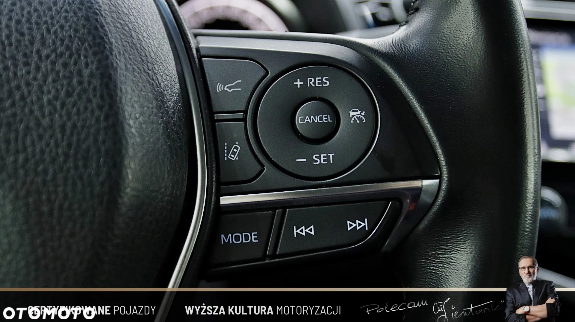 Toyota Camry 2.5 Hybrid Comfort CVT - 20