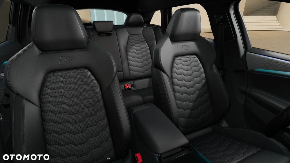 Audi A6 Avant e-tron - 12